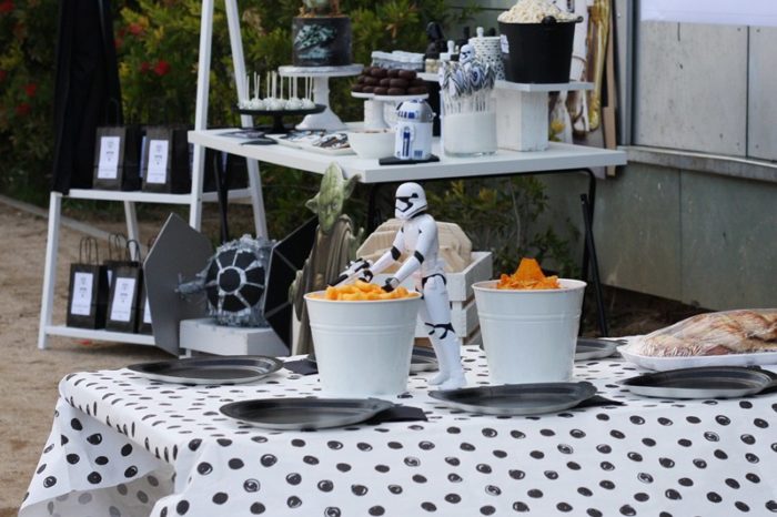 Mesa merienda auxiliar fiesta cumpleaños Star Wars
