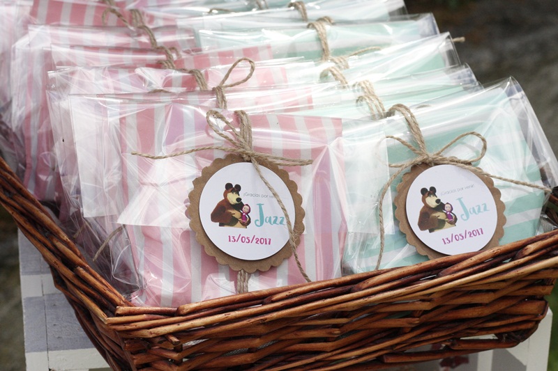 detalles-invitados-fiesta-jardin-masha-y-el-oso