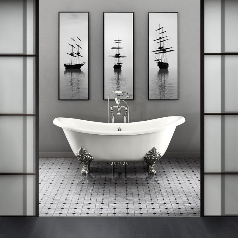 baño en blanco y negro