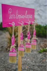 Para limpiarse los pies tras celebrar la boda ibicenca