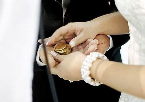 Arras de boda en ceremonia